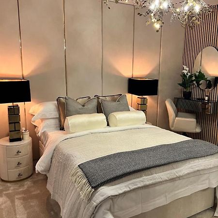 Cozen Villa Edgware Ngoại thất bức ảnh