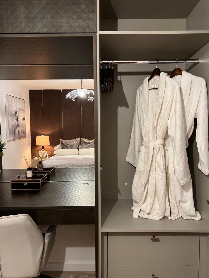 Cozen Villa Edgware Ngoại thất bức ảnh