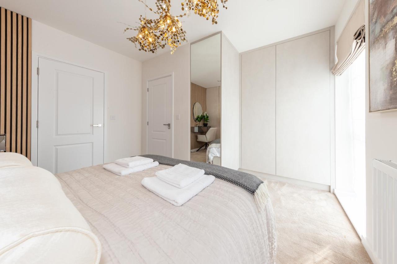 Cozen Villa Edgware Ngoại thất bức ảnh